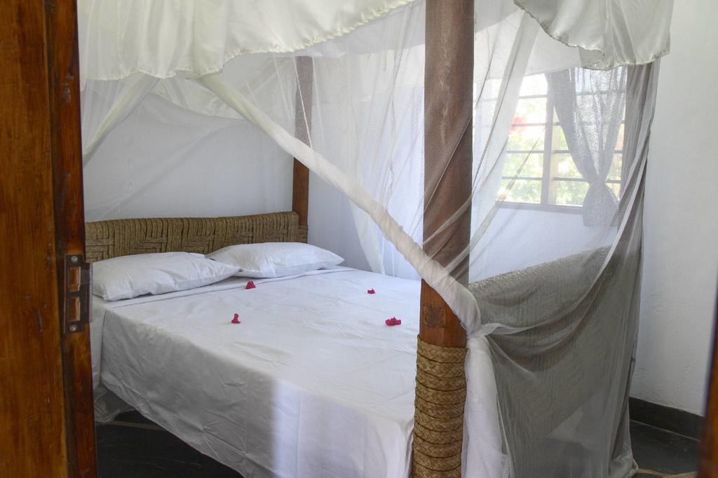 Sheba Cottages - Diani Beach Exterior photo